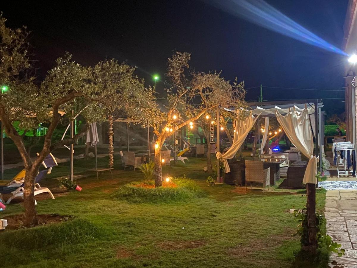 Il Casale Di Punta Prosciutto Bed & Breakfast Bagian luar foto